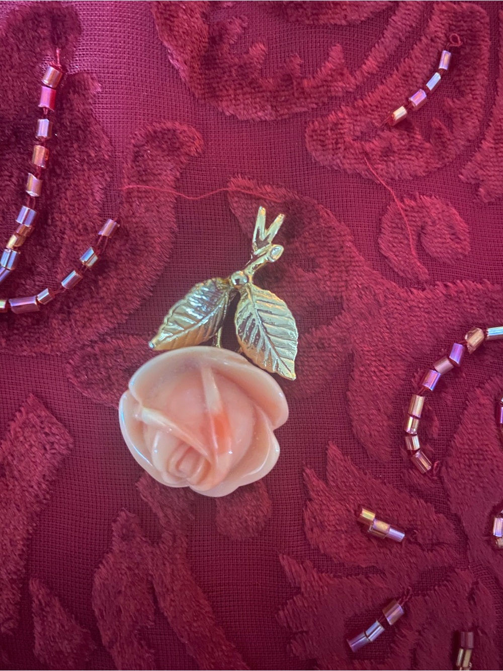 Source Unknown Pink Rose Pendant Necklace with Gold Leaves